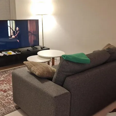 Διαμέρισμα Modern & Cozy In