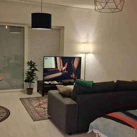 Modern & Cozy In Apartment
