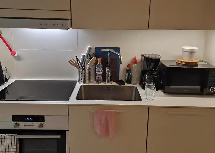 דירה Modern & Cozy In