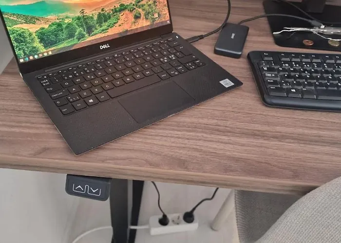 Modern & Cozy In דירה הלסינקי