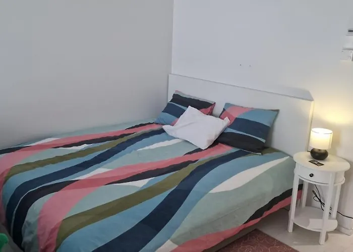 Modern & Cozy In דירה הלסינקי