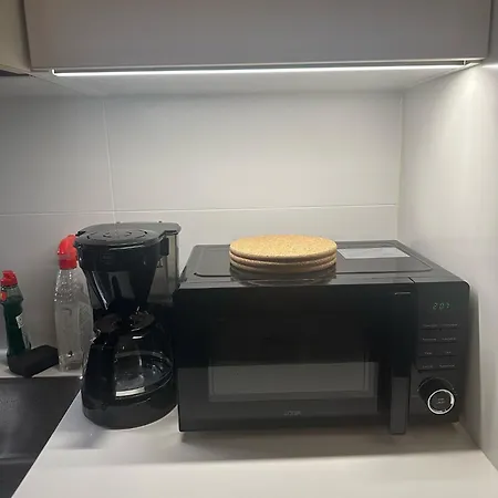 Modern & Cozy In דירה