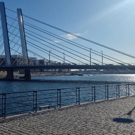 Modern & Cozy In アパート ヘルシンキ